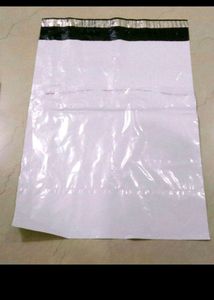 Set of 5 courier bags with 4 courie r box