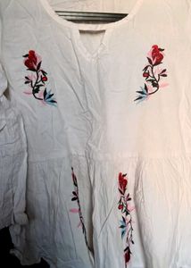 Breezy White  Floral Top – Perfect for summer✨️