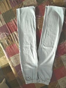 Stylish Light Wash Jeans