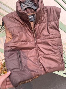 Women used sleeveless jacket