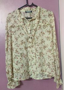 Imported Brand New Floral Top 🎀