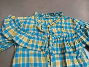 Ruffle Top