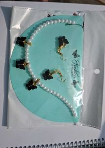 Pearl Necklace & Earring Set