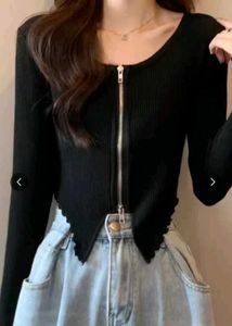 Black Ribbed Knit Zip-Up Crop Top
