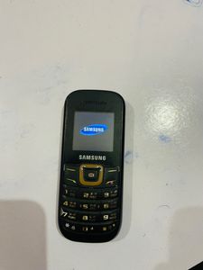 Samsung Keypad Phone With 7 Days Battery ,, Only In Cash Available No Coin Accepted ,,500 Rupees Accepted Backup