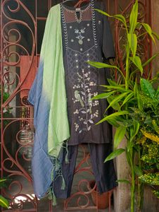 🆕 Tikhi Imli Embroidered Kurta Set