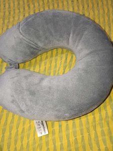 Philips Series 1000 Trimmer with neck pillow