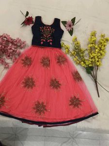 crop top and full embroidary skart..