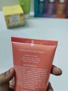 Foxtale Super Glow Face Wash