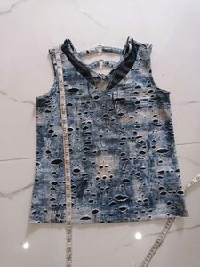Trendy Korean Top Ripped