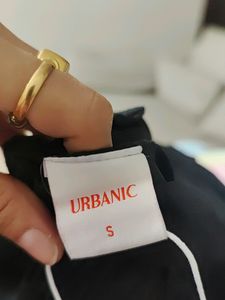 Trendy Black Trousers With Stretchable Waist
