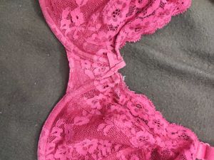 Pink Lace Bra 🖤