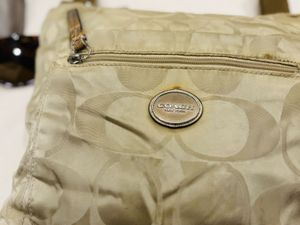 coach  authentic sling bag