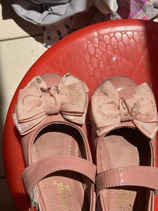 Girls Pink Bow Shoes Size 7
