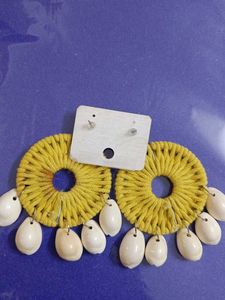 Insta Yellow Seashell Earrings💛💛💛💛