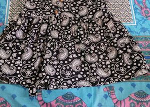 Cute Paisley Print Short Kurti ⚠️
