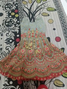 Puplum Style Top And Sharara