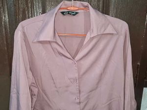 Women&#39;s Formal Fit Shirt