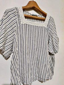Size S/ M Striped Square Neck Top