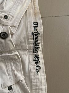 White Jeans with Distressed Hem