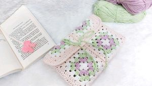 Crochet Book Sleeve 📚