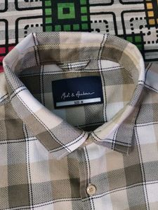 Men Checked Casual Shirt