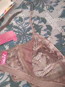 Lace Bra &amp; Panty Set