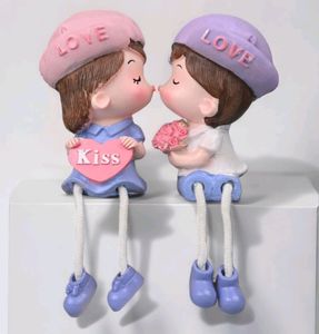 Romantic Couple Leg Hanging Miniature Shopiece