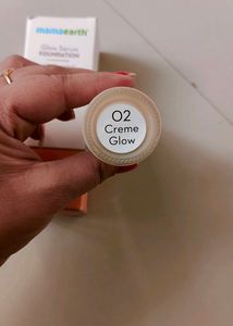 Mamaearth Glow Serum Foundation