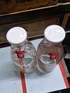 TREO Glass Bottles (Set of 2)