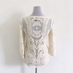 H&amp;M OffWhite Floral Lace Scoop