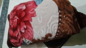 Floral Fleece Blanket - Cozy &amp; Soft