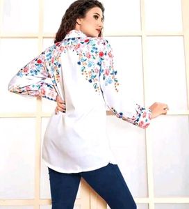 🤍 Floral Print Button-Down Shirt✨