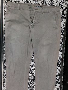 Studio 24 Chinos - Size 34