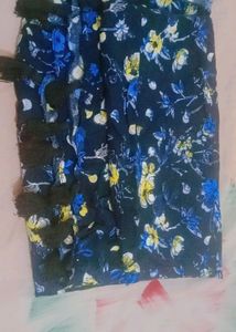 dark green velvet stole and blue stol
