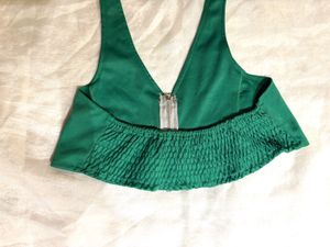 Beautiful Halter Green Zip-Up Top