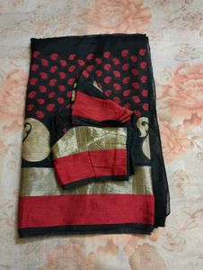 Elegant Black & Red Saree 🖤💥