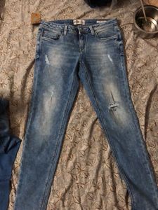 Levi  Ripped Y2k Denim Jeans With Tag