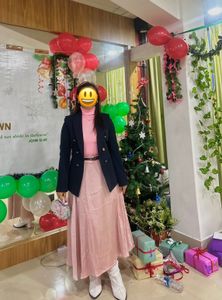 Elegant Pink satin Skirt