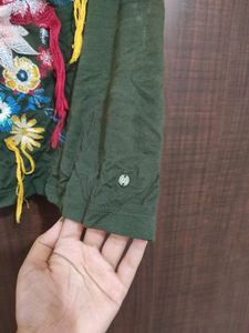 CUTE EMBROIDERED SOFT TOP