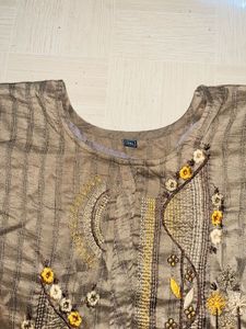 Elegant Embroidered Kurti