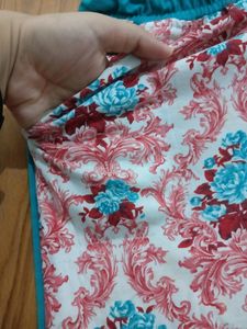 Casual Women&#39;s Capri Pants