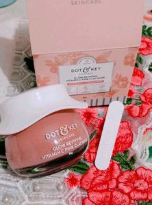 Dot & Key Glow Reviving Vitamin C Pink Clay Mask |