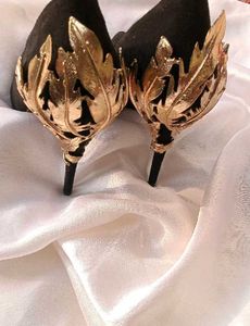 Embellished High Heels Satin Court Heel in Black