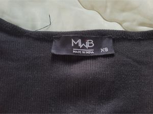 Black Tie-Front Crop Top