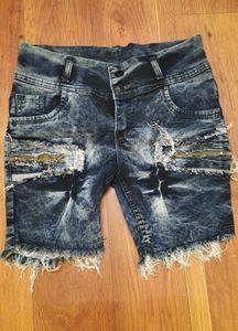 Ripped Denim shorts
