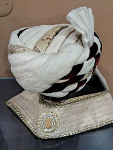 Embroidered Zari Sherwani Set