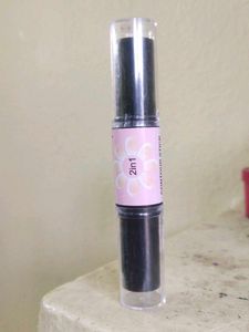 False Eyelashes &amp; 2-in-1 Foundation