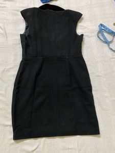 Laetia Black Dress