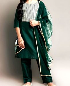 Girls Green Embroidered Kurta Set Without Duppatta
